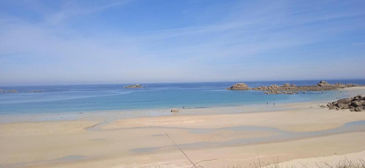 Maison De La Plage Des Amiets Cléder Eksteriør bilde